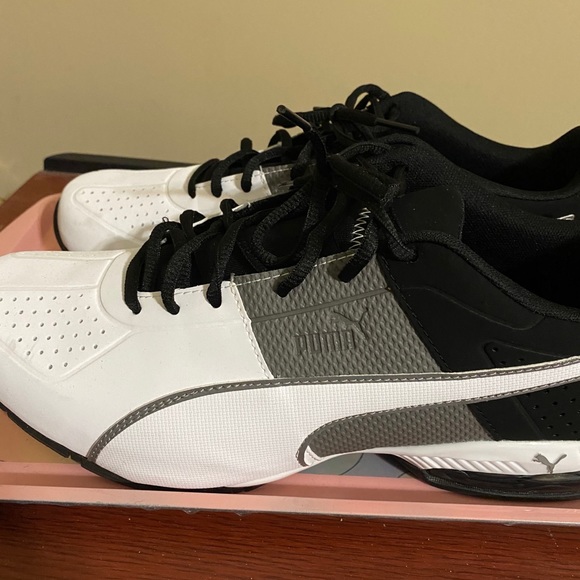 Puma Sneakers - Picture 3 of 4